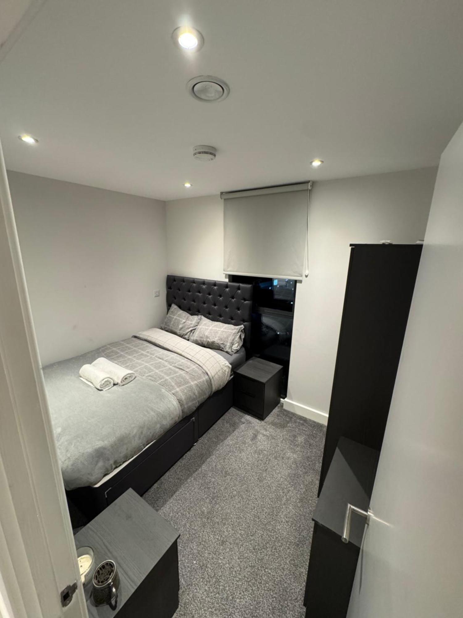Ferienwohnung Regent Plaza Manchester Exterior foto