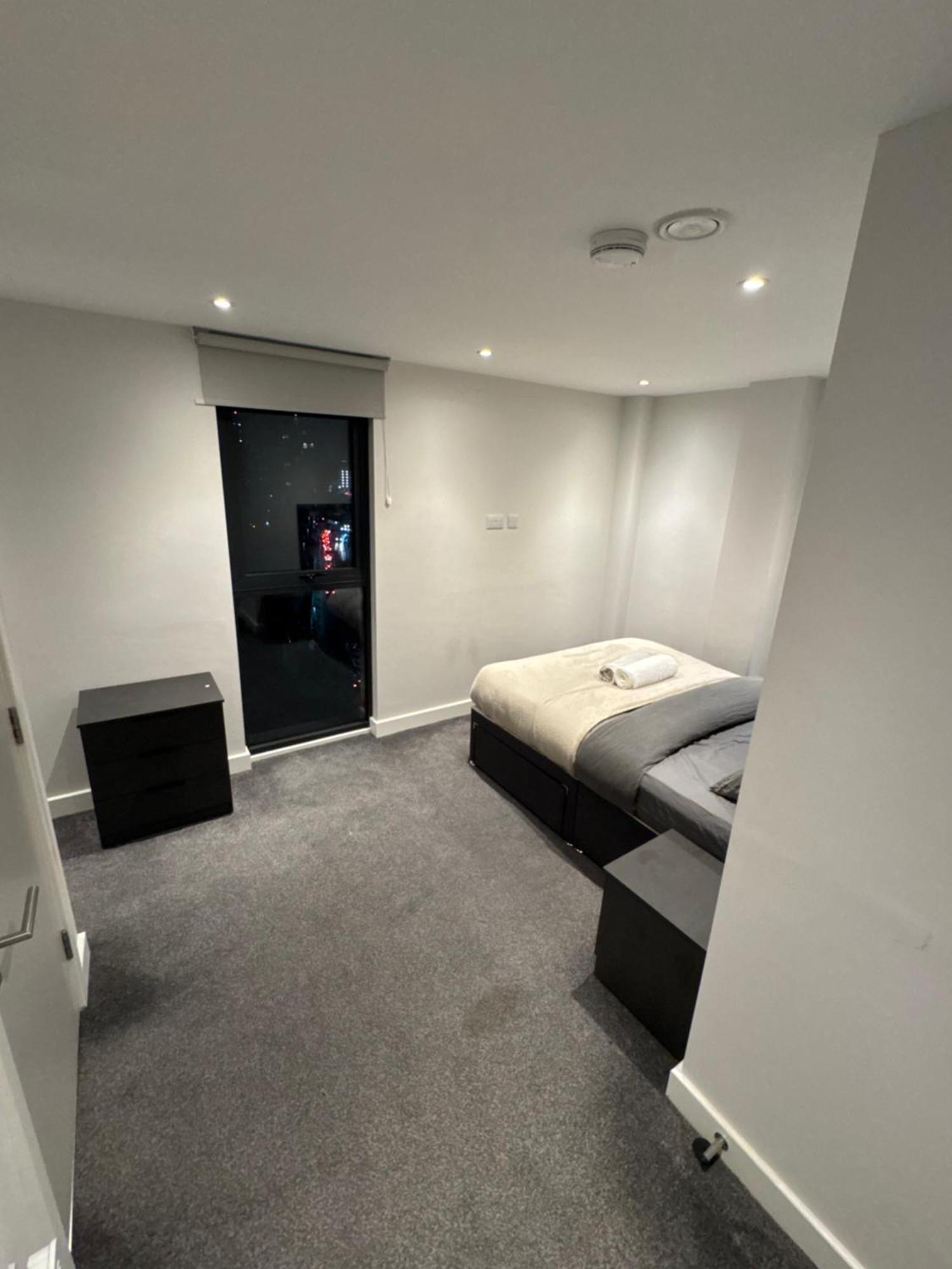 Ferienwohnung Regent Plaza Manchester Exterior foto